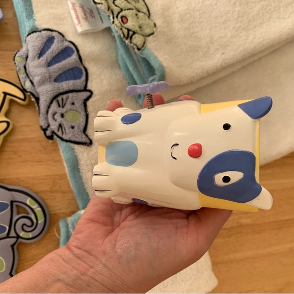 Novelty Pet Bathroom Accessories - Picture 2 of 6